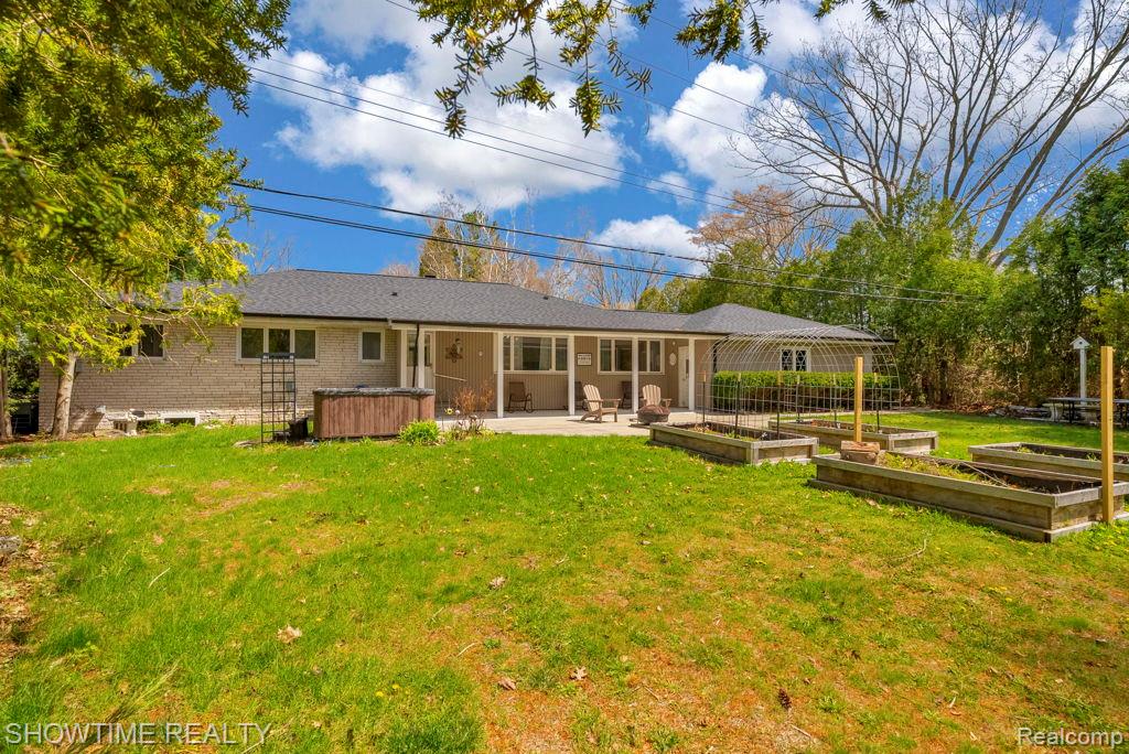 5211 Lakeshore Road