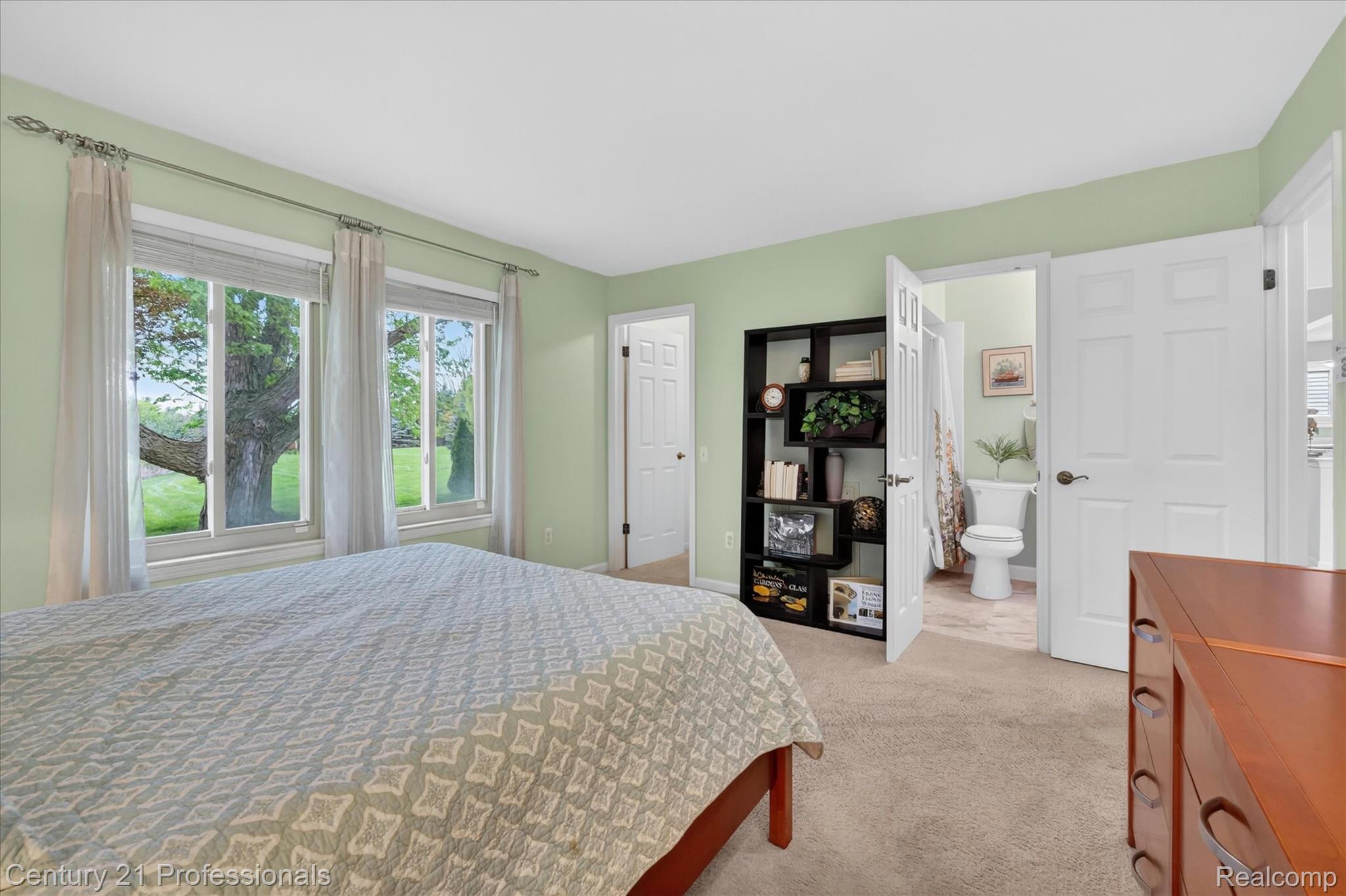 134 Foxboro Drive