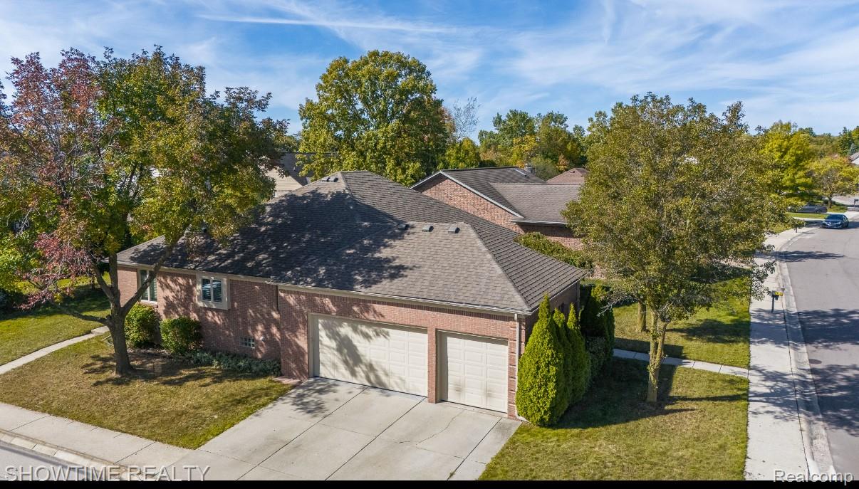 21130 PARKPLACE Lane