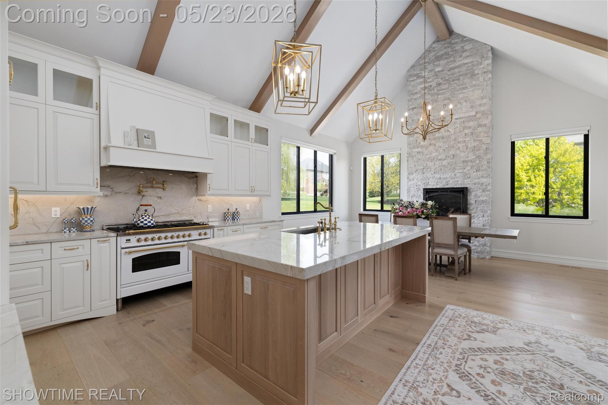 4805 Woodland Hills Drive