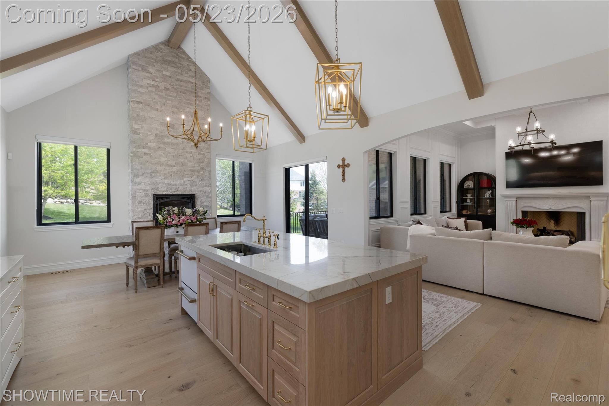 4805 Woodland Hills Drive