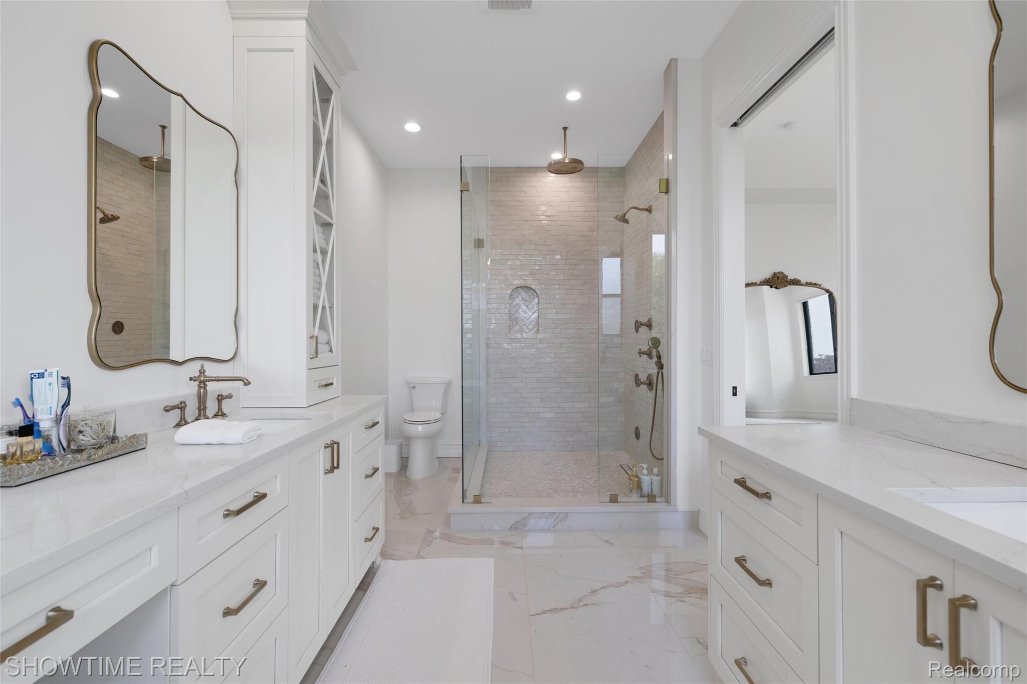 4805 Woodland Hills Drive
