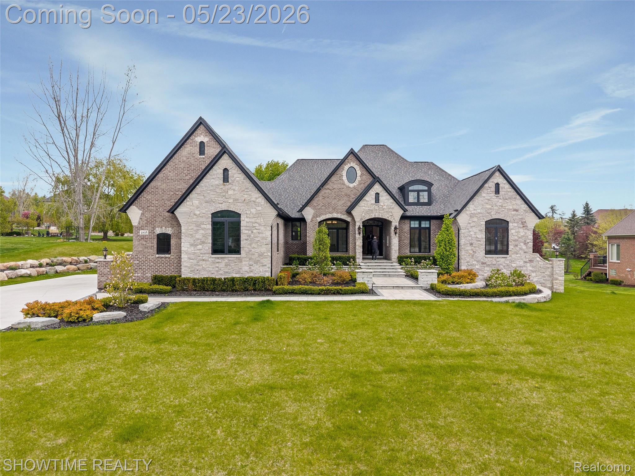 4805 Woodland Hills Drive