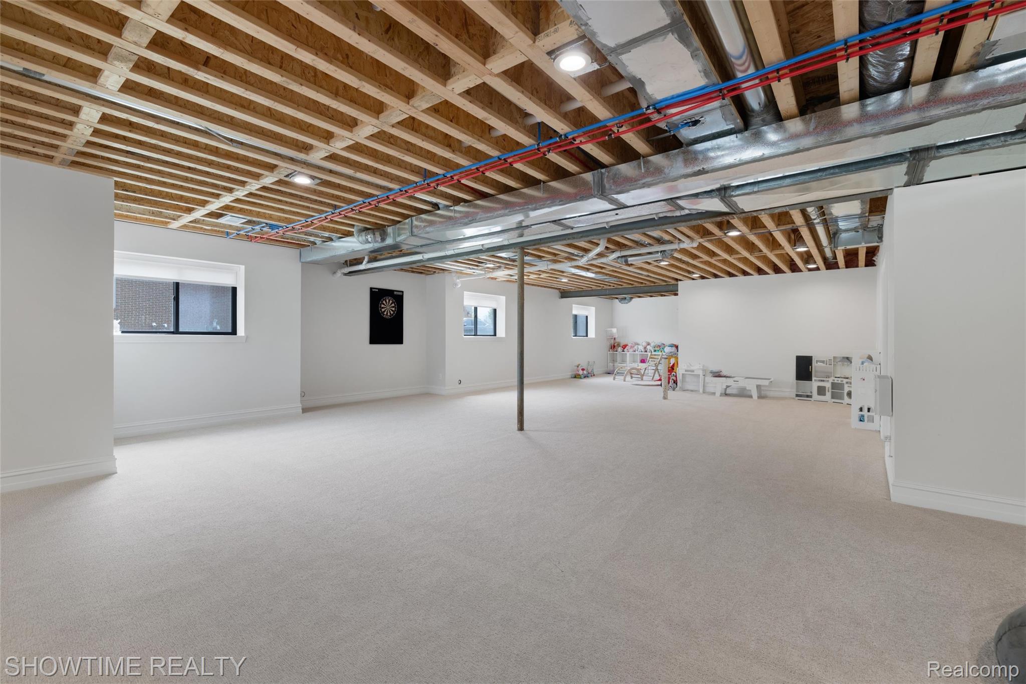 4805 Woodland Hills Drive