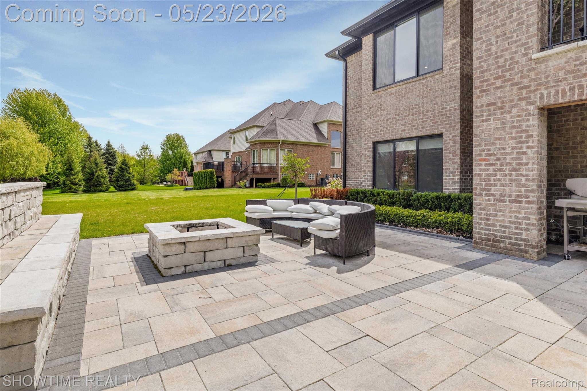 4805 Woodland Hills Drive