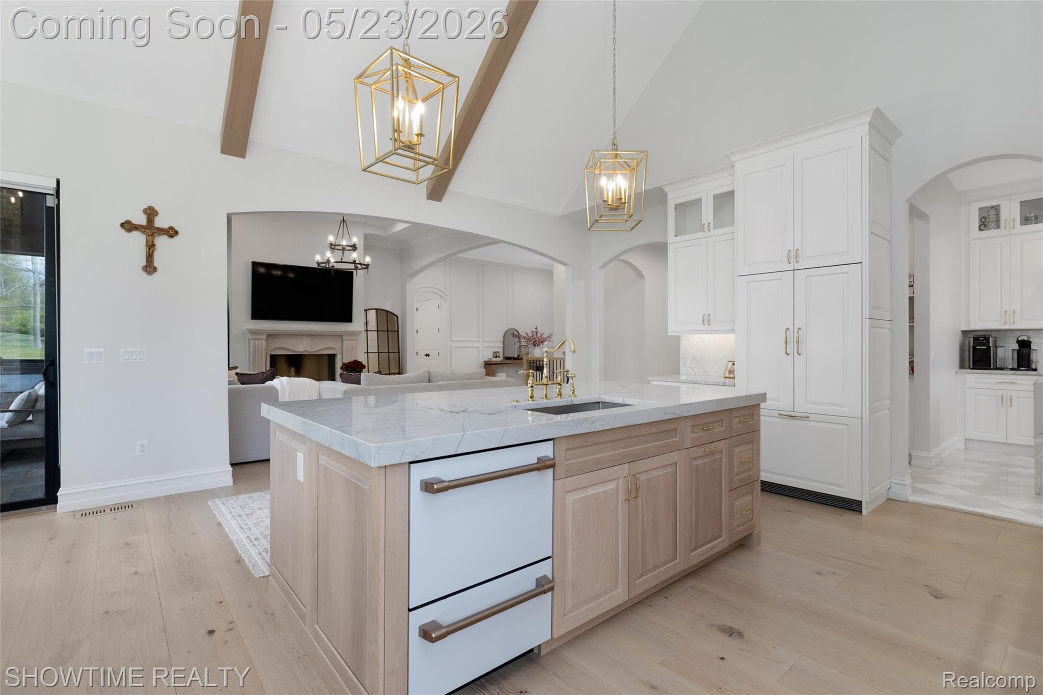 4805 Woodland Hills Drive