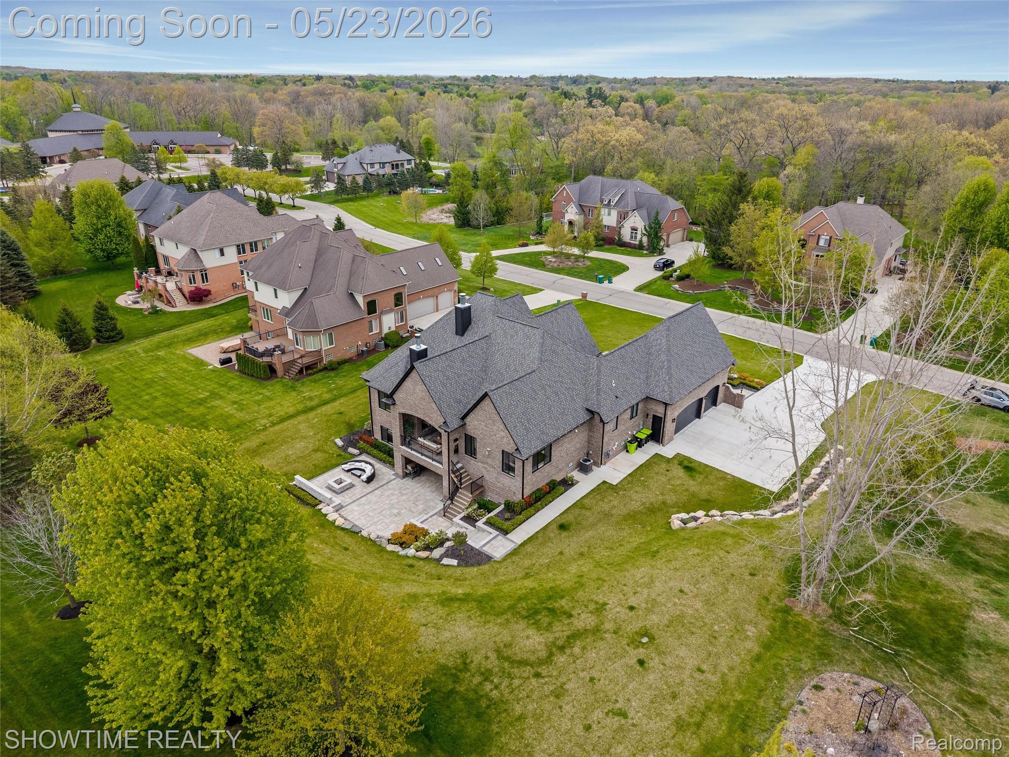 4805 Woodland Hills Drive