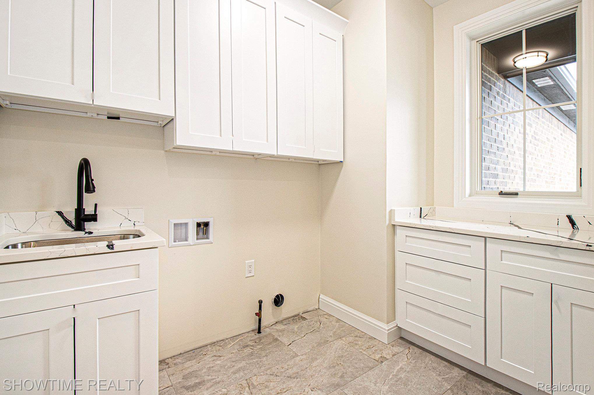 11695 ENCORE Drive