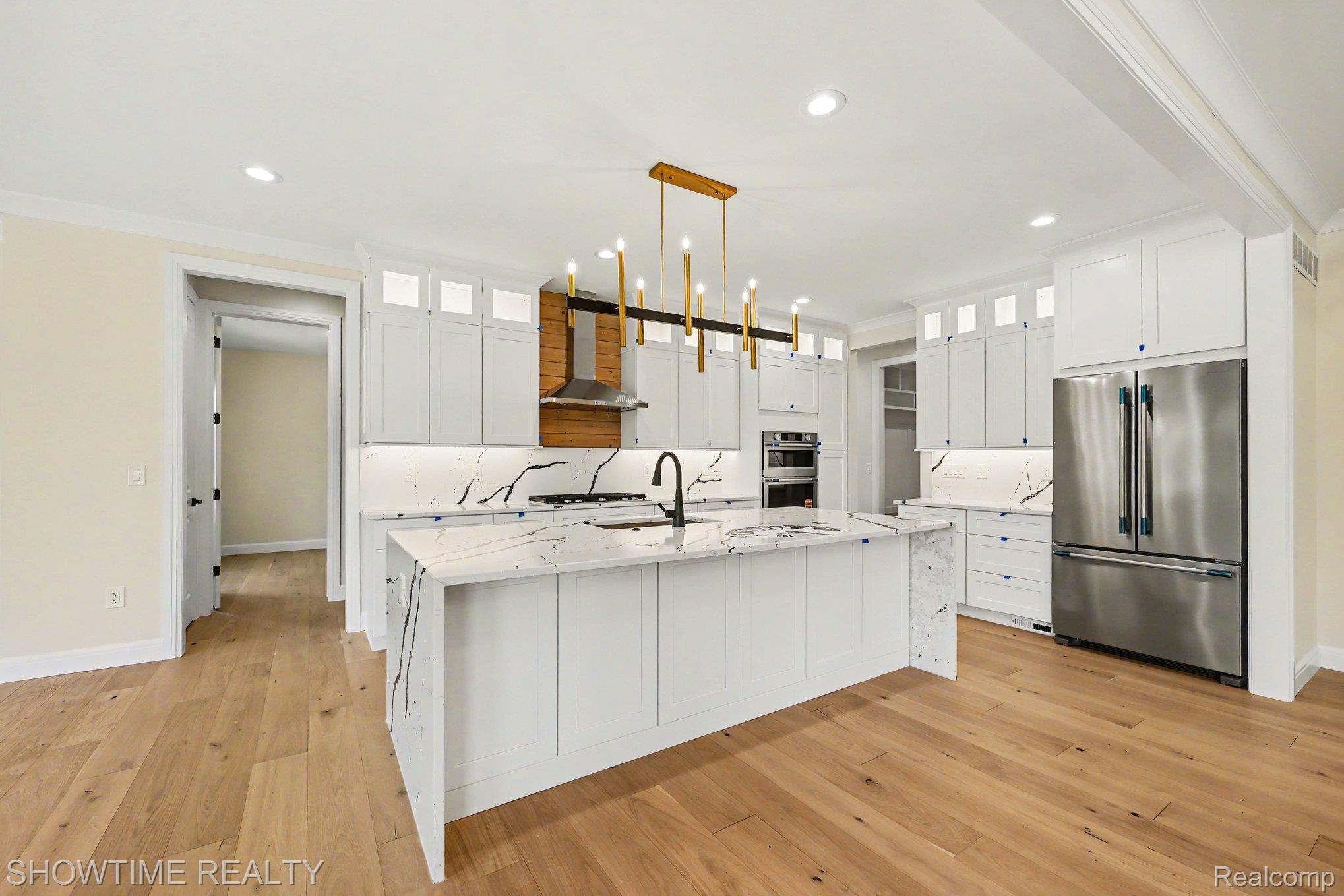 11695 ENCORE Drive