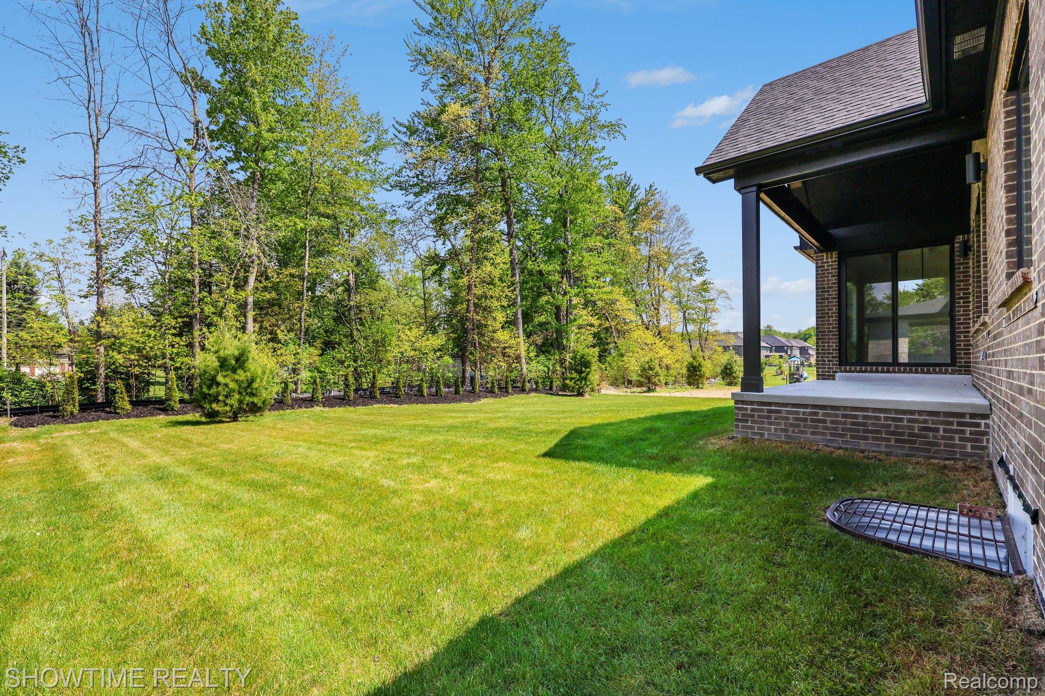 11695 ENCORE Drive