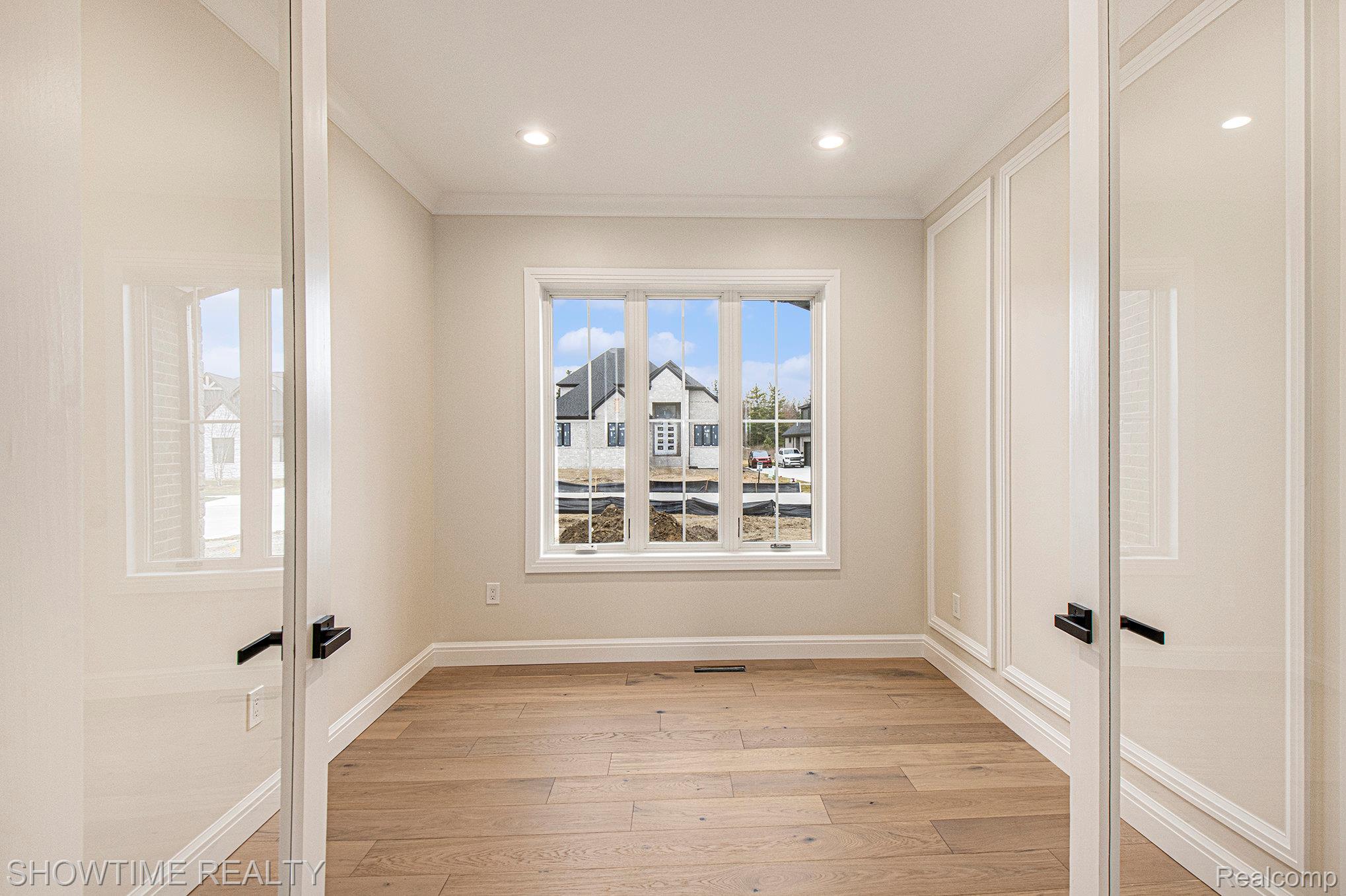 11695 ENCORE Drive