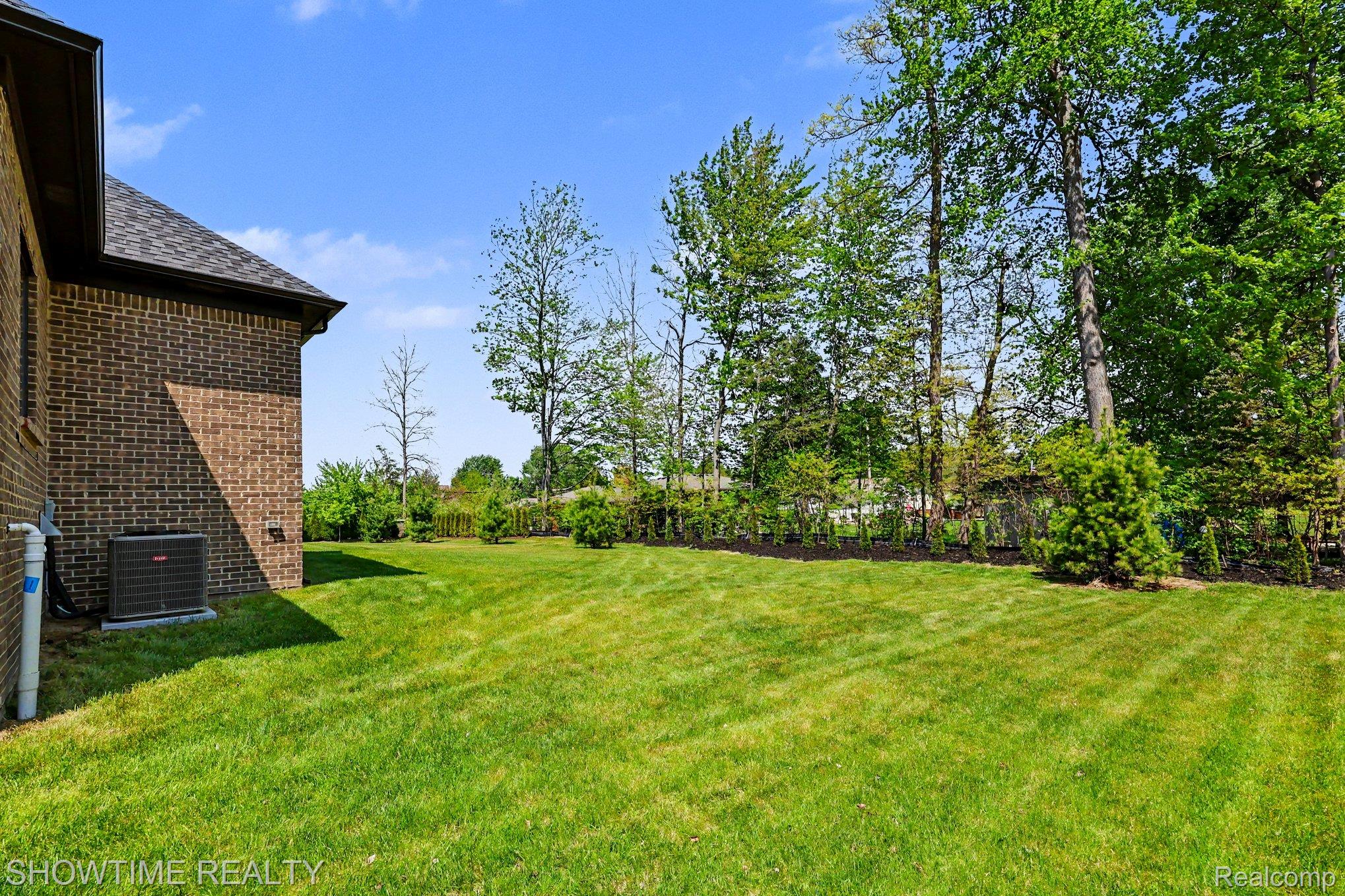 11695 ENCORE Drive