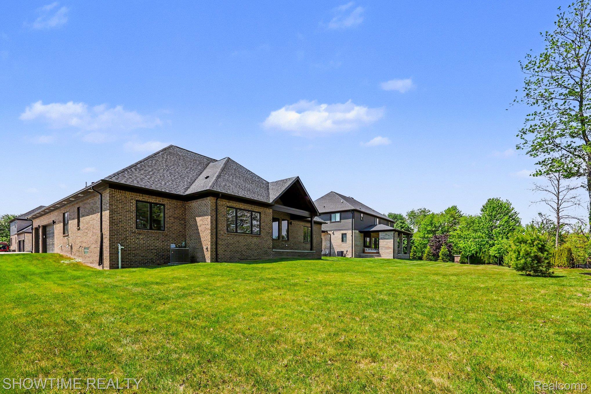 11695 ENCORE Drive