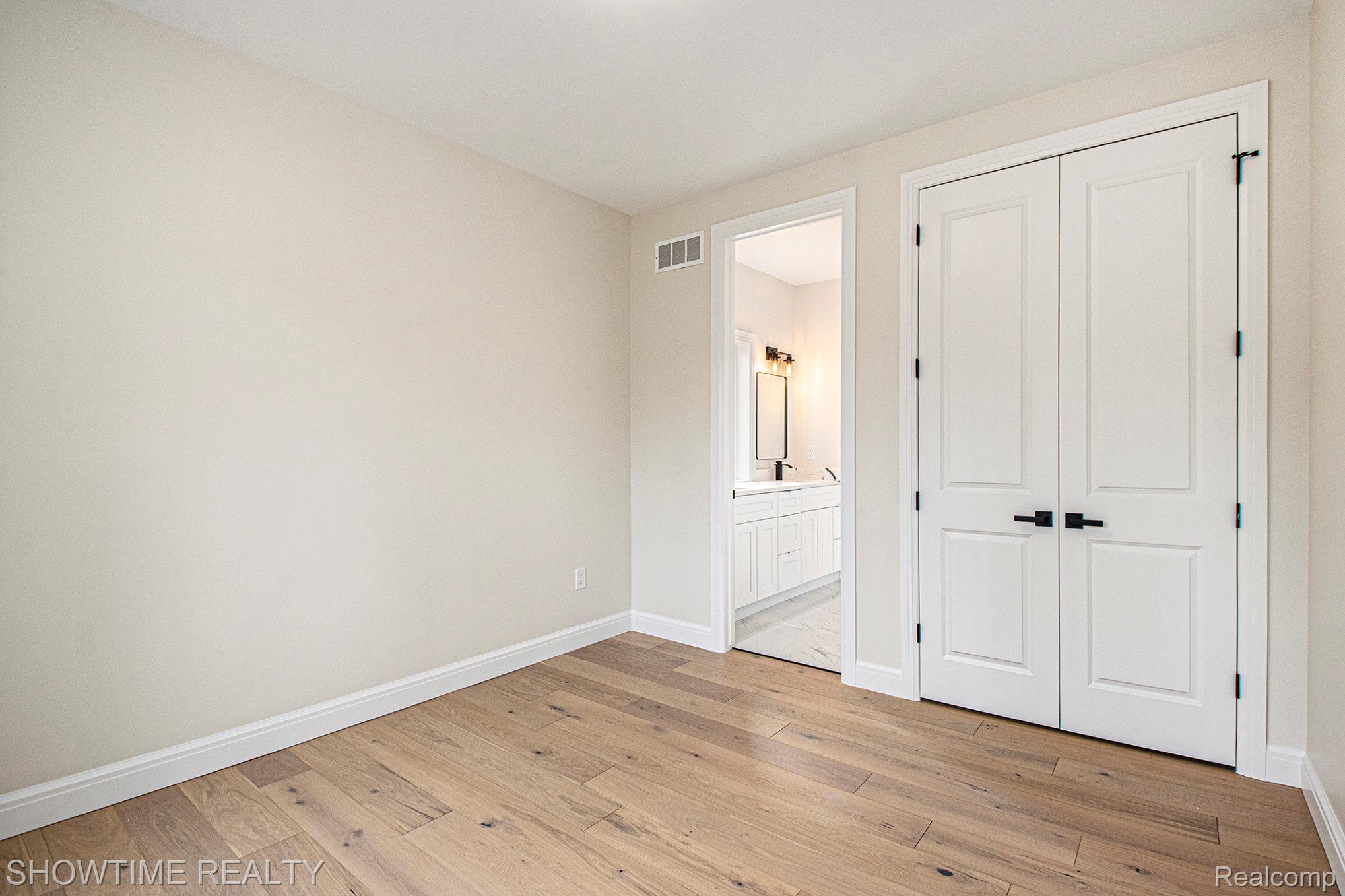 11695 ENCORE Drive