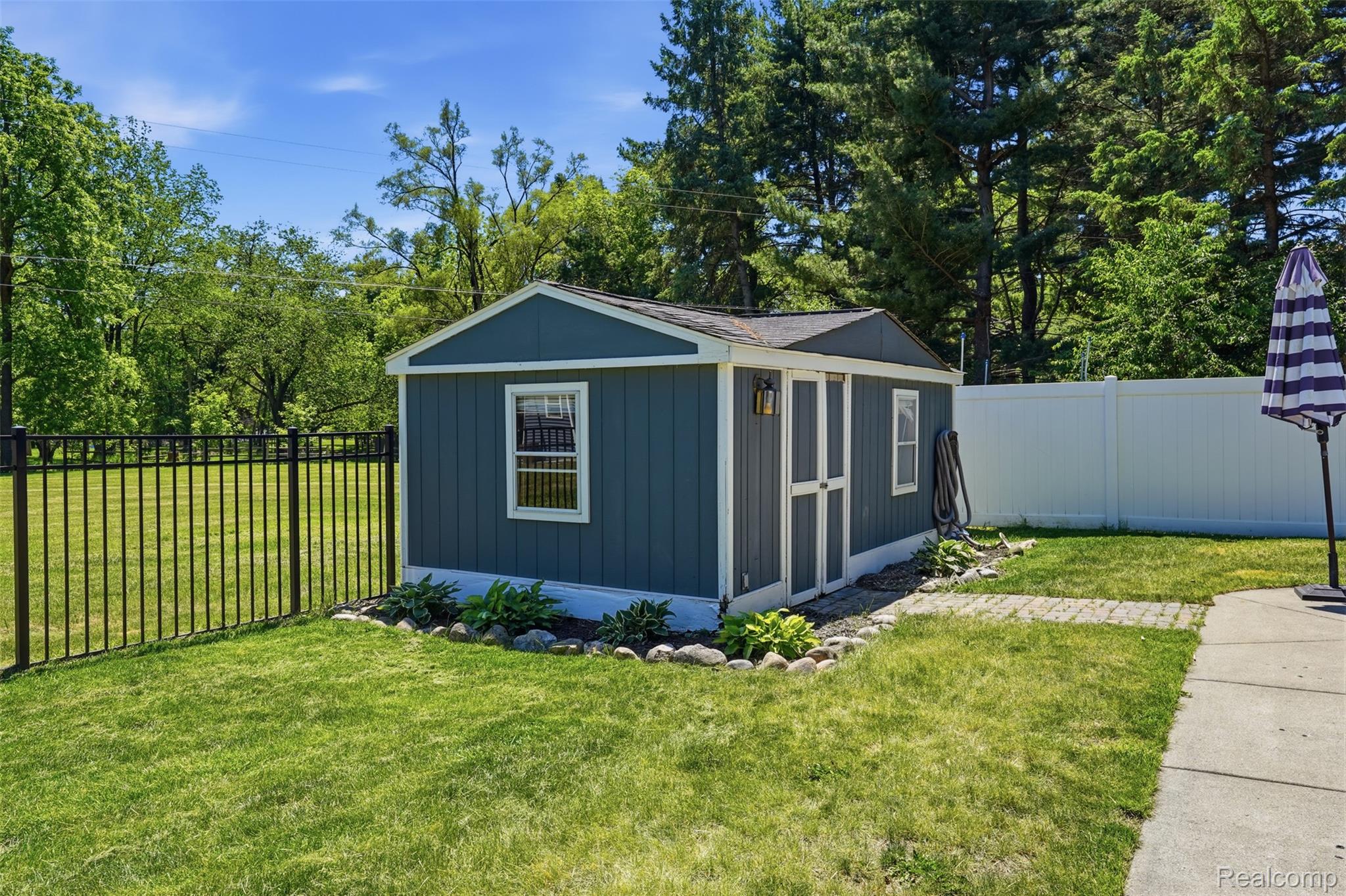 5080 Pleasant Valley Road