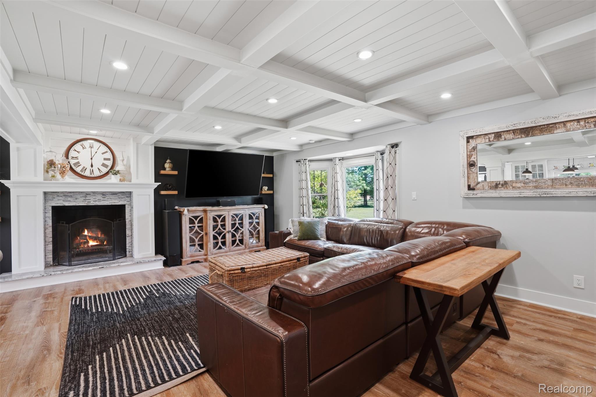 5080 Pleasant Valley Road