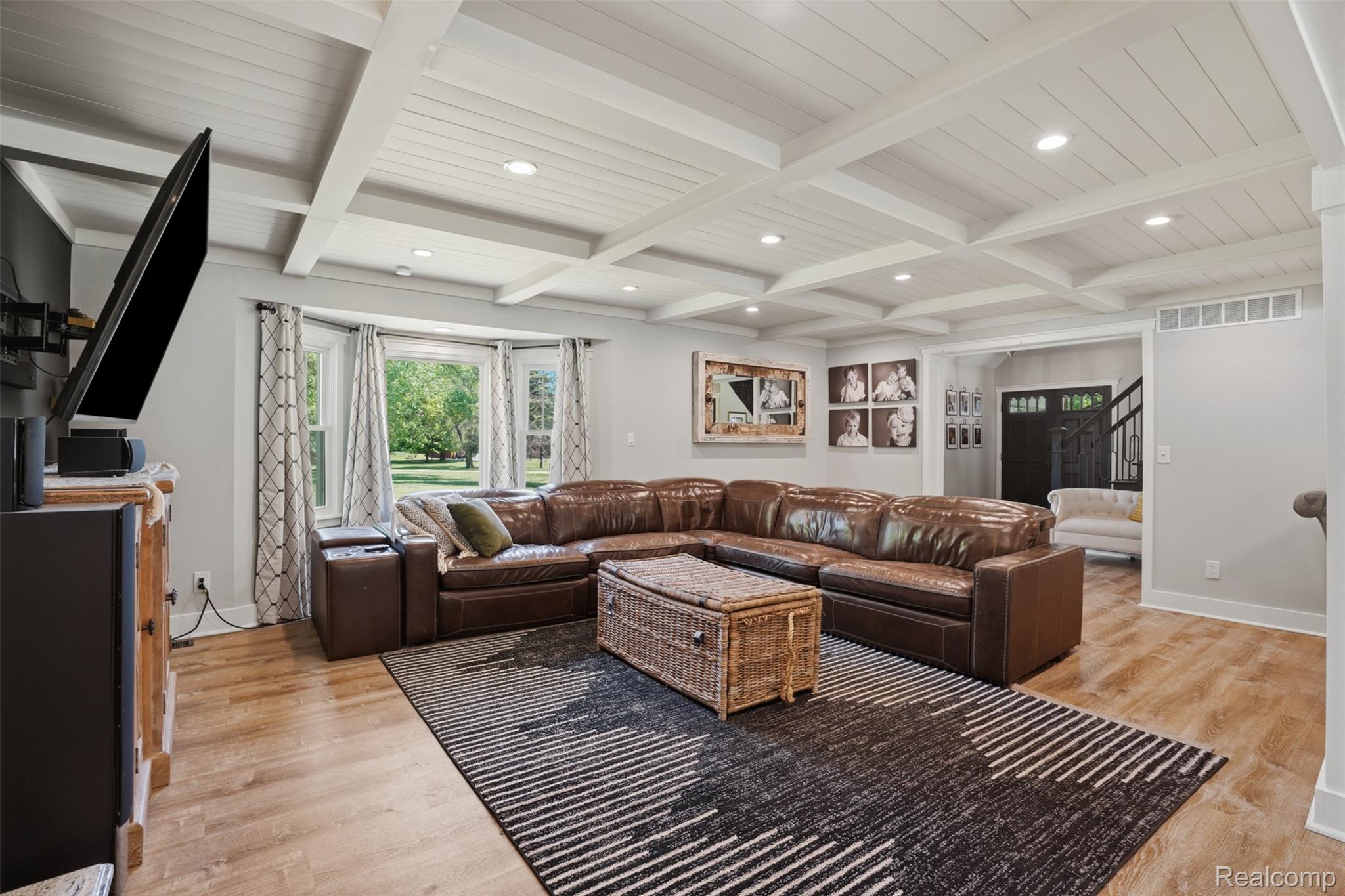 5080 Pleasant Valley Road
