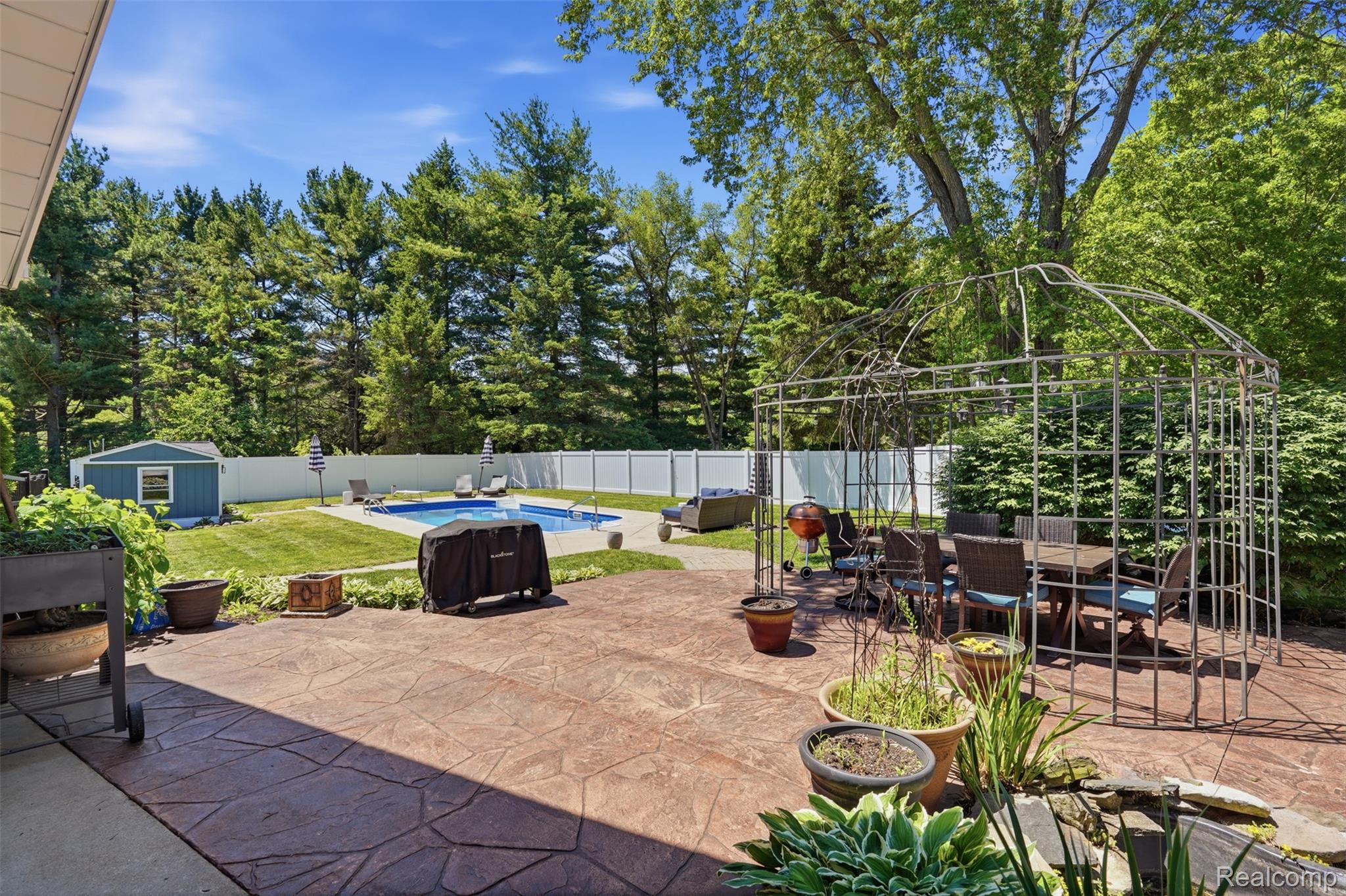5080 Pleasant Valley Road