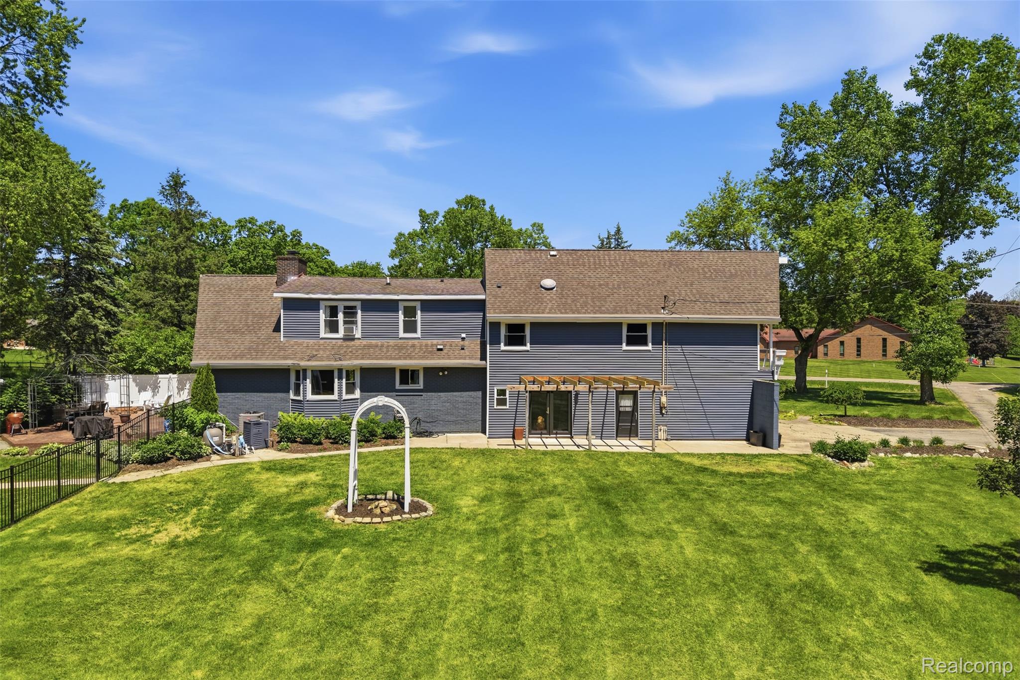 5080 Pleasant Valley Road