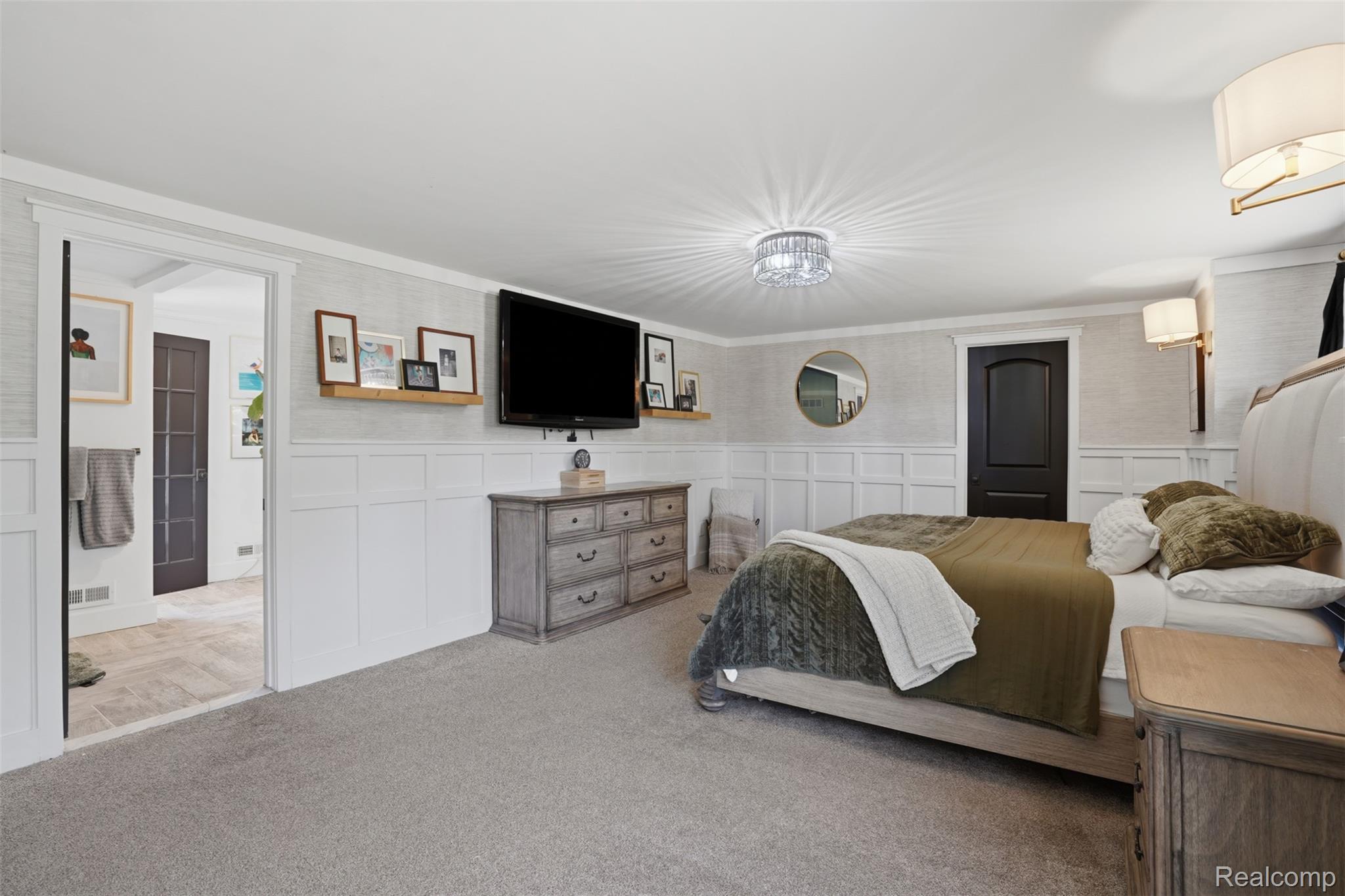 5080 Pleasant Valley Road