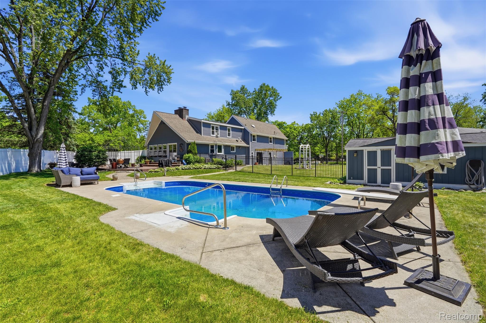 5080 Pleasant Valley Road