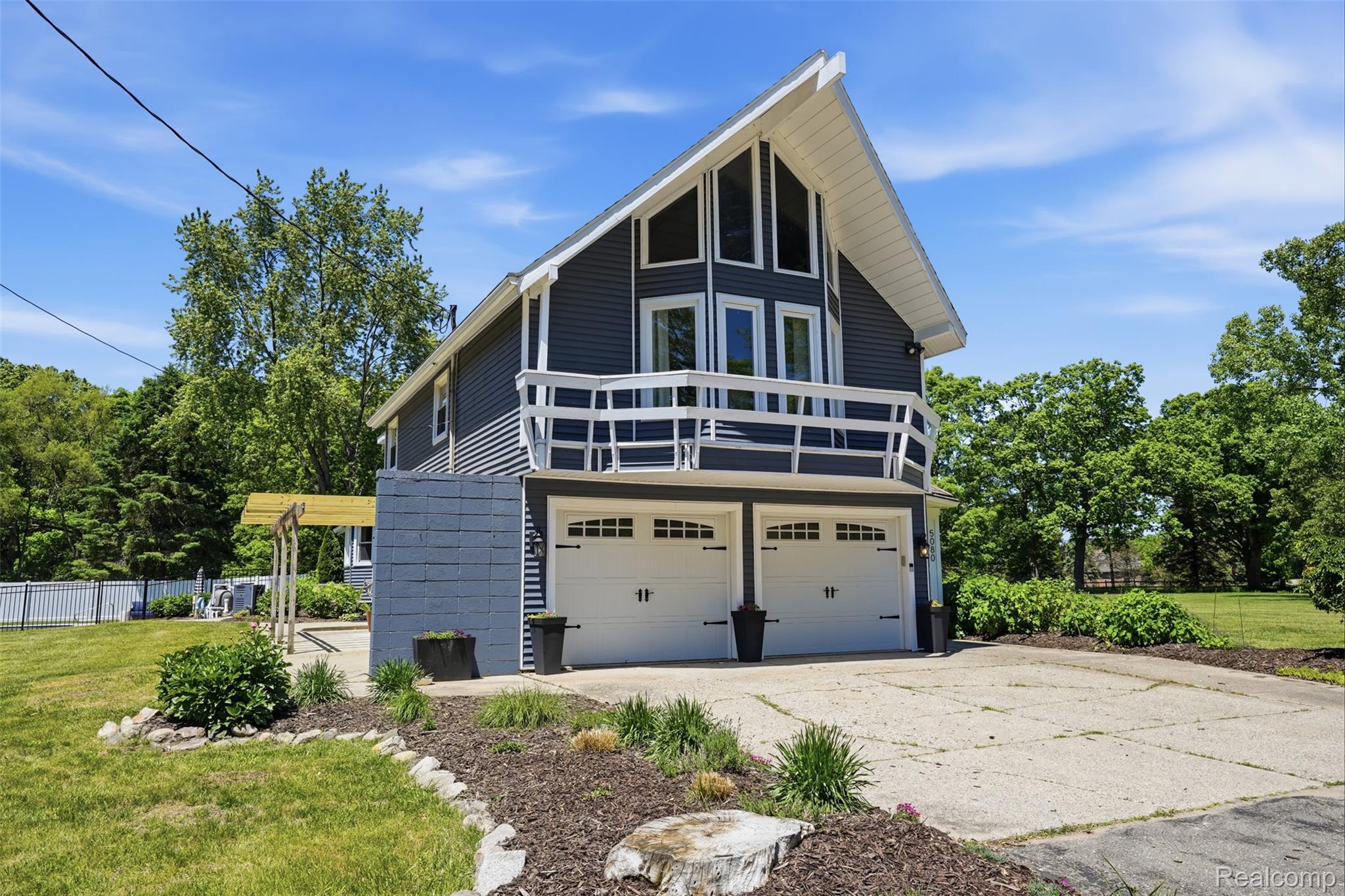 5080 Pleasant Valley Road
