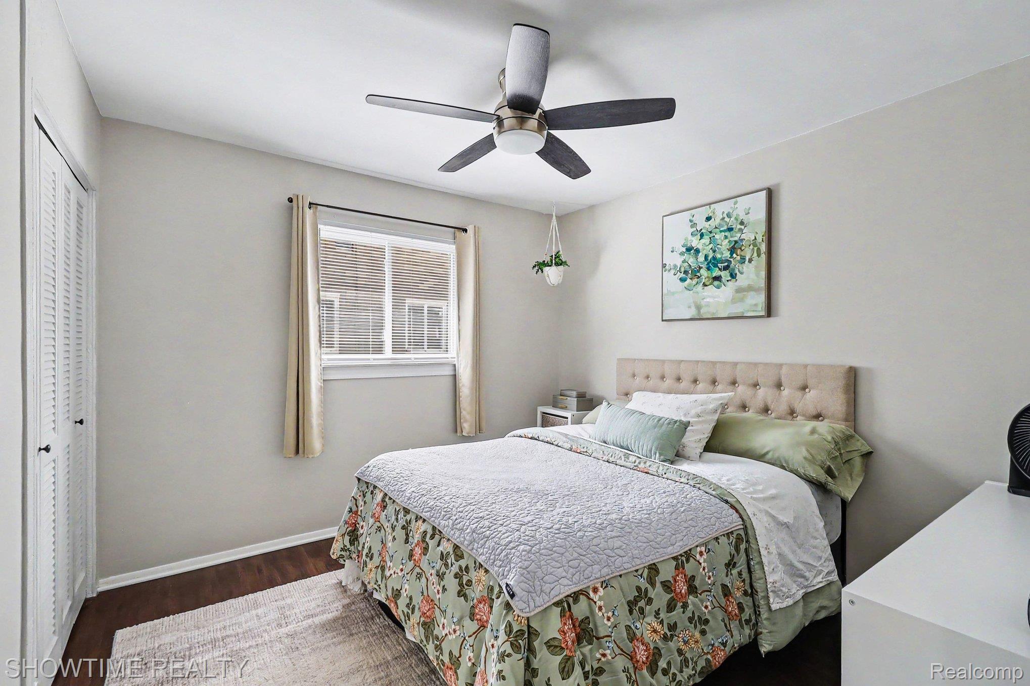 1955 Catalpa Drive
