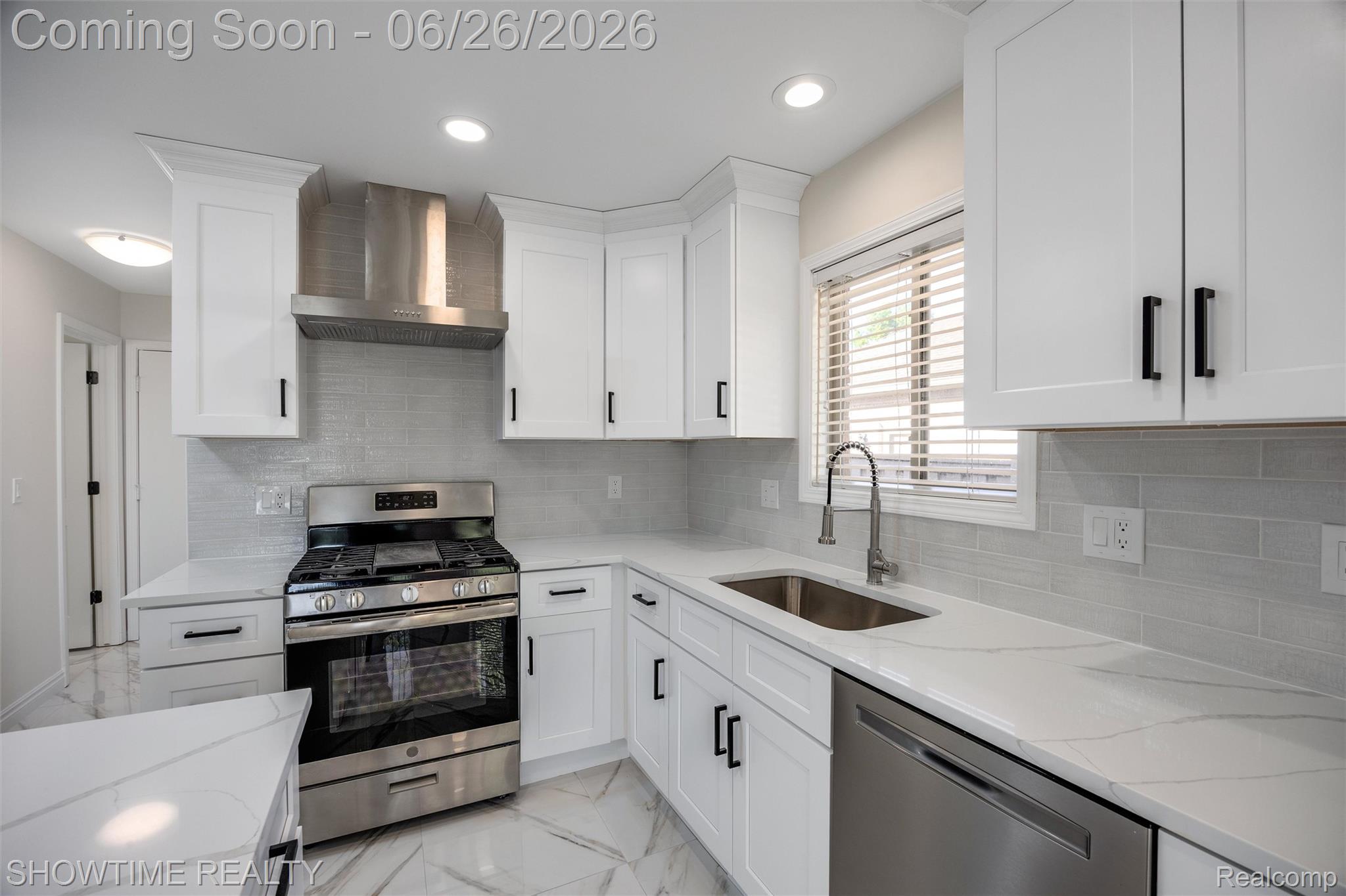15854 Candle Drive