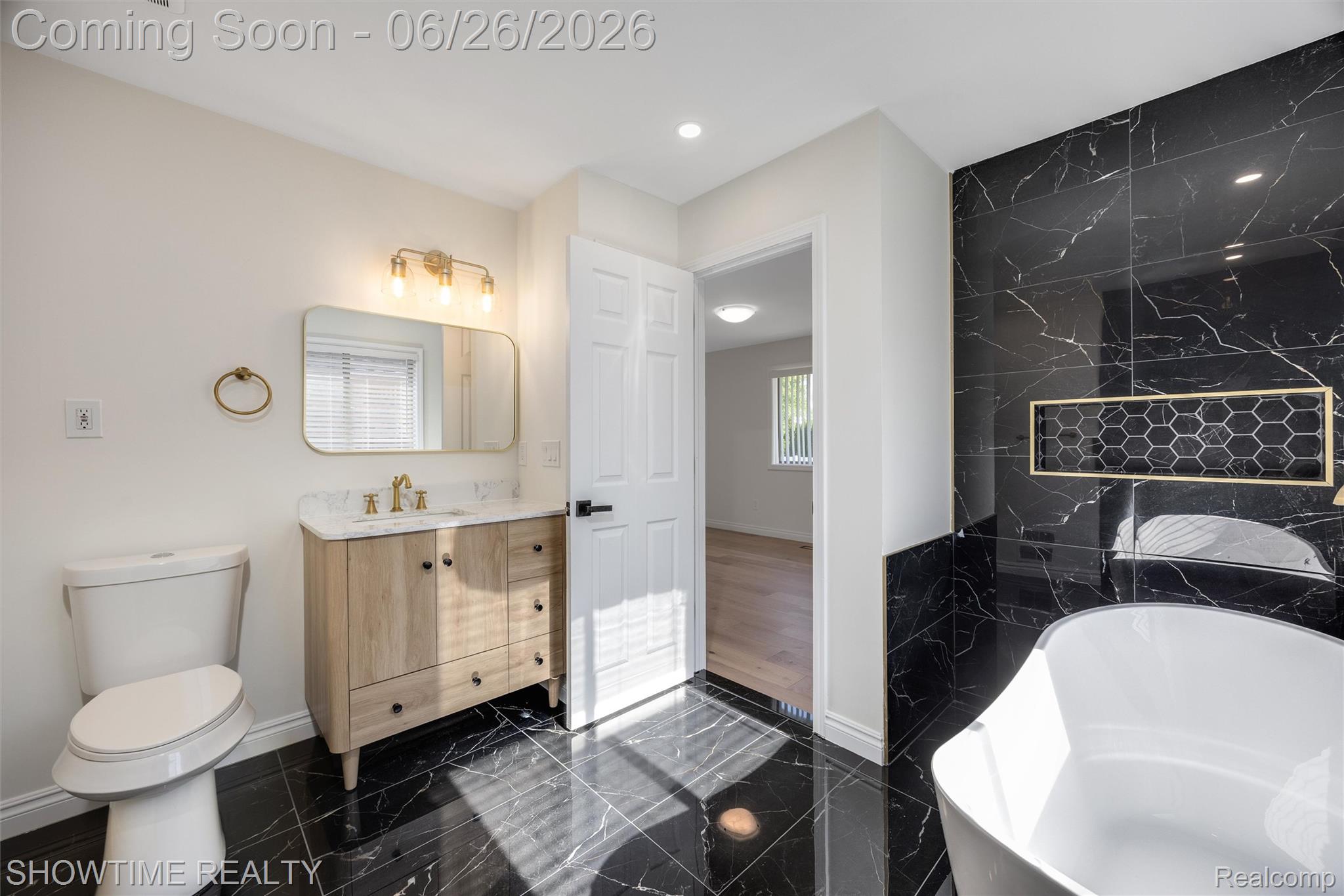 15854 Candle Drive