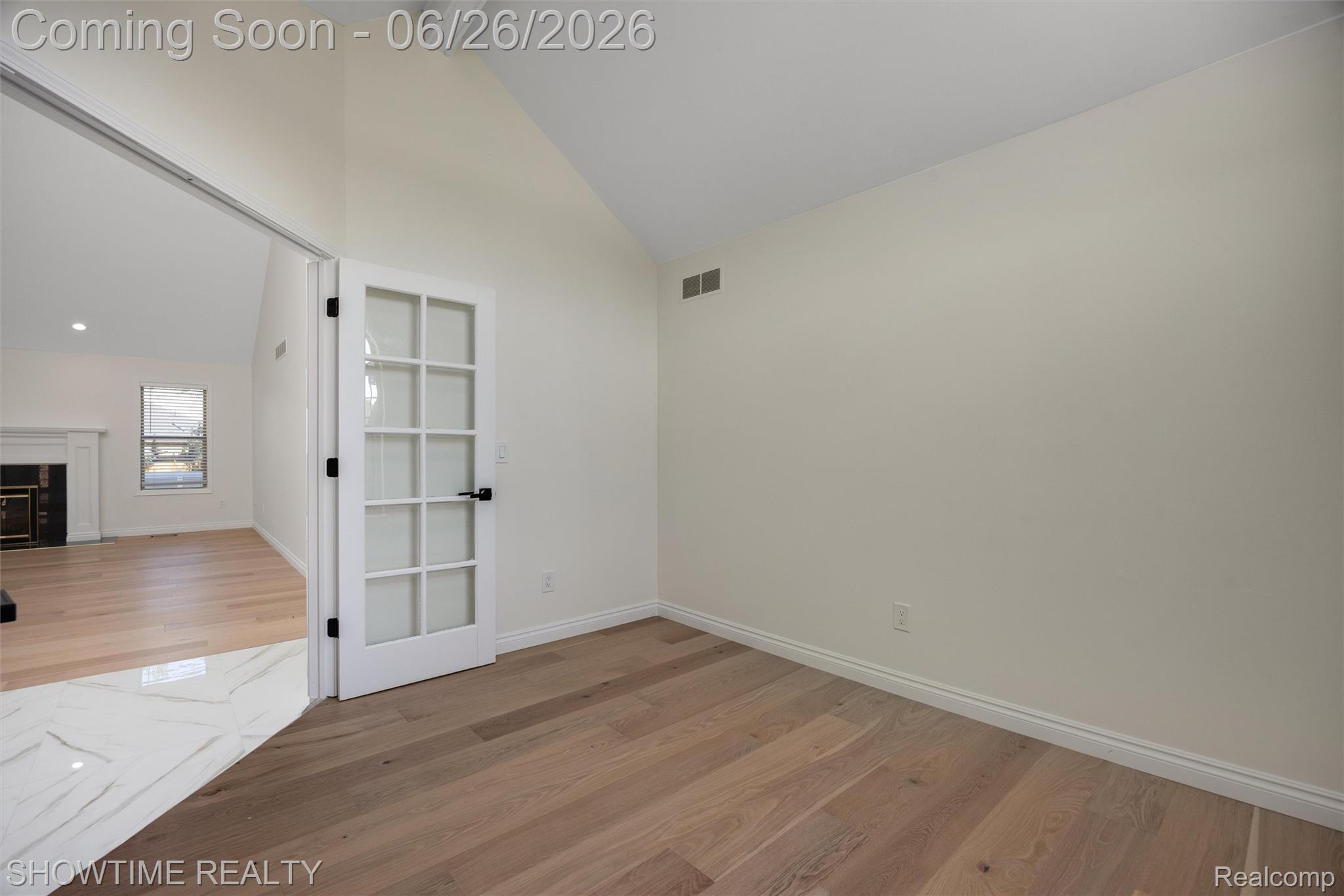 15854 Candle Drive