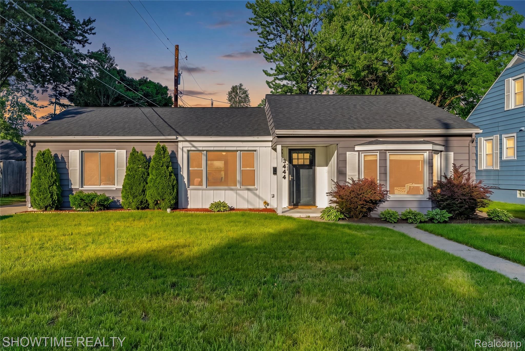 3444 Maple Street