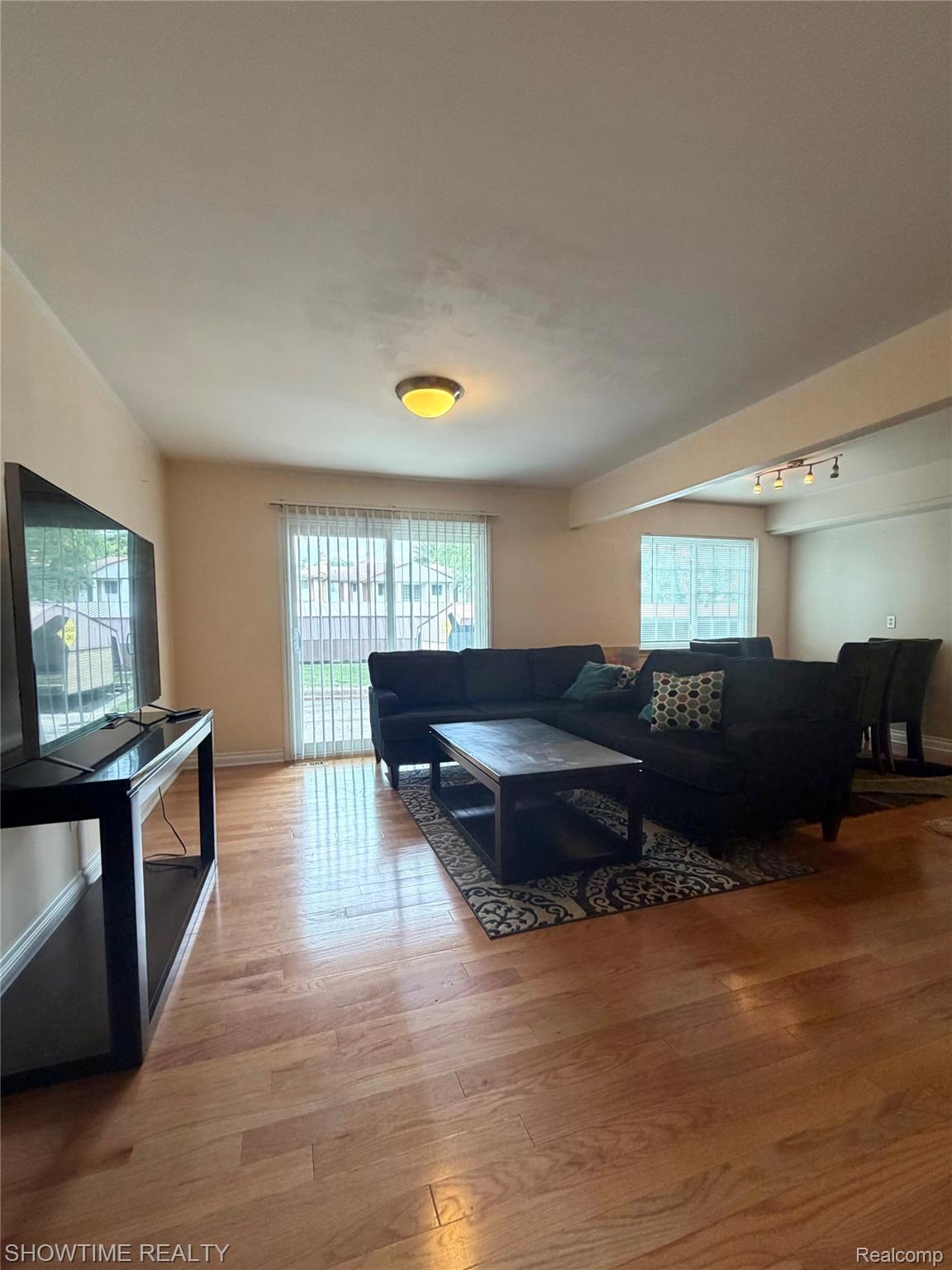 29117 Hayes Road Unit: 3