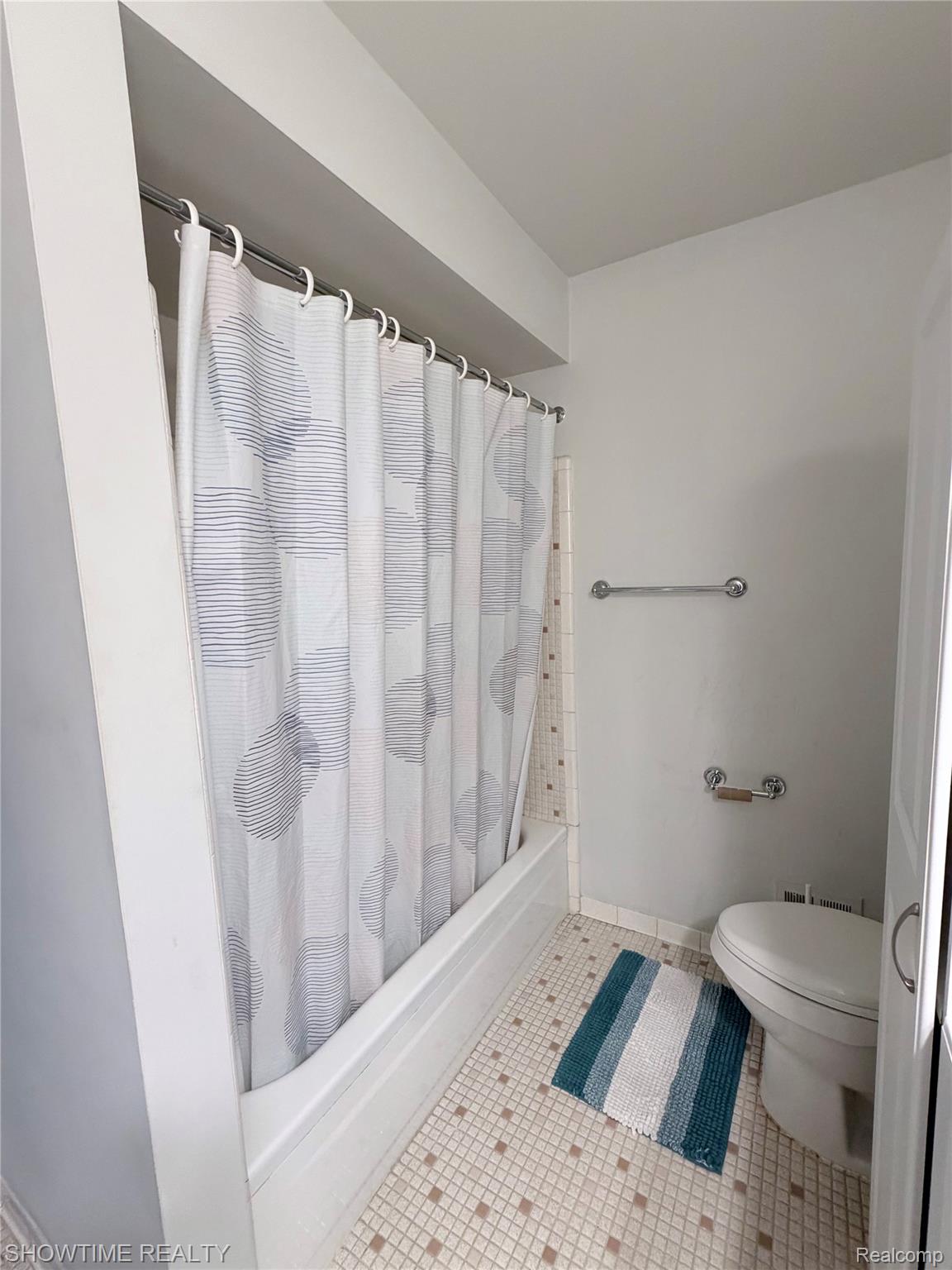 29117 Hayes Road Unit: 3