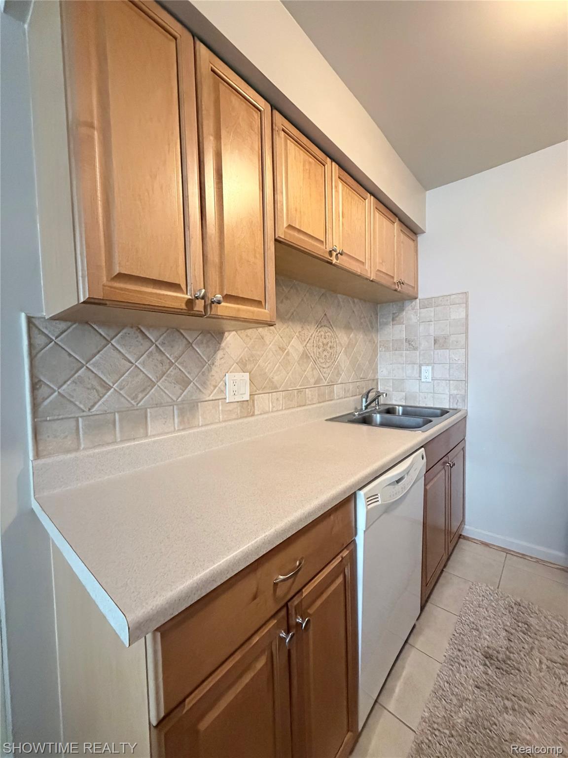 29117 Hayes Road Unit: 3