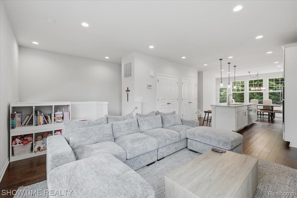 2849 Hartwick Drive