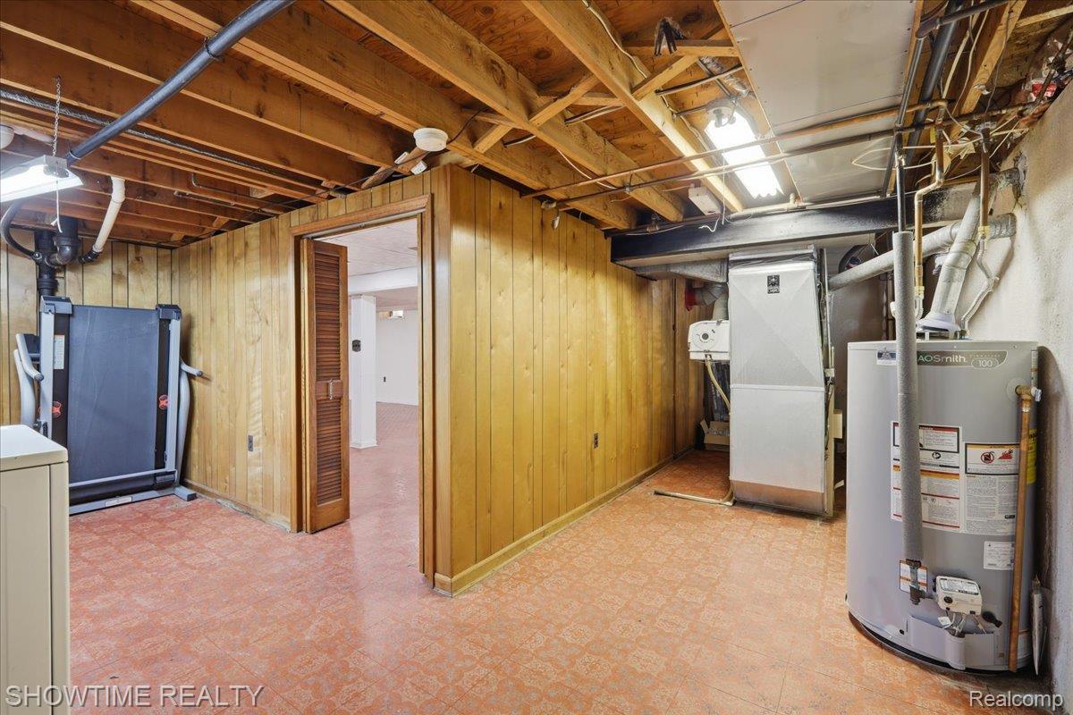 4922 Sanford Drive