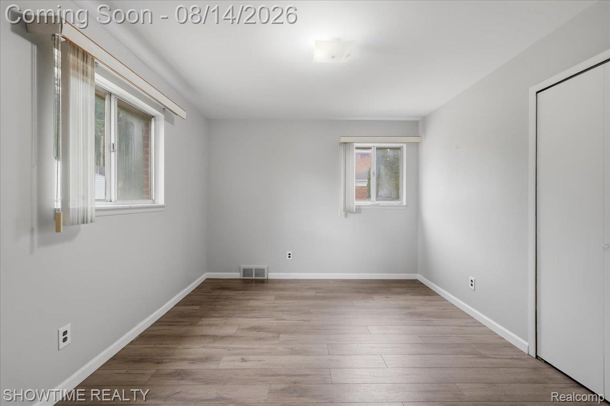 4922 Sanford Drive