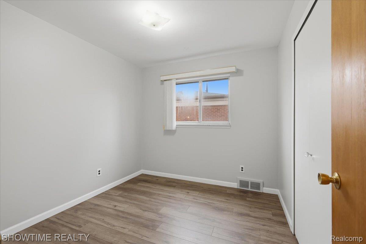 4922 Sanford Drive