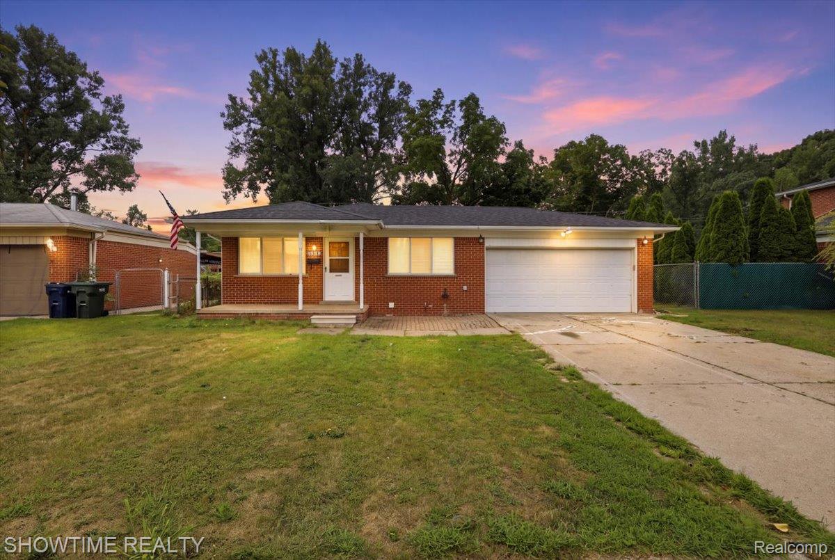 4922 Sanford Drive