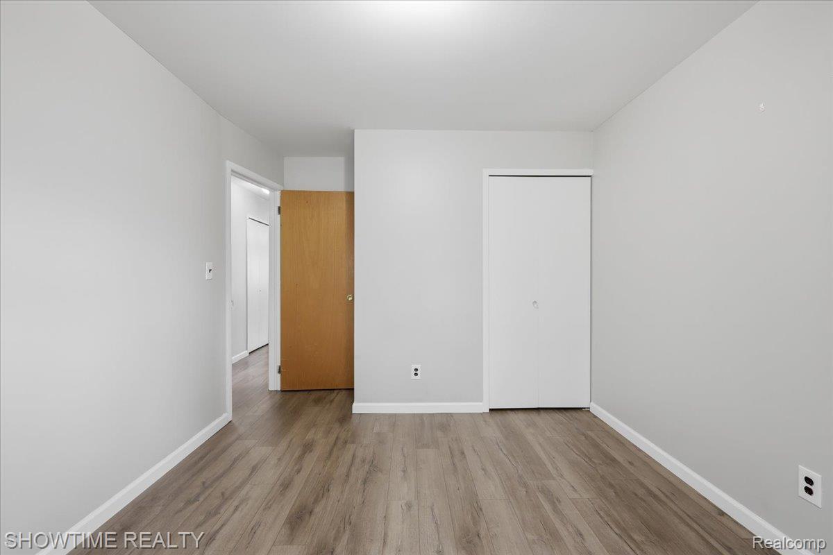 4922 Sanford Drive