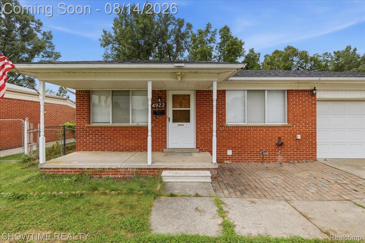 4922 Sanford Drive
