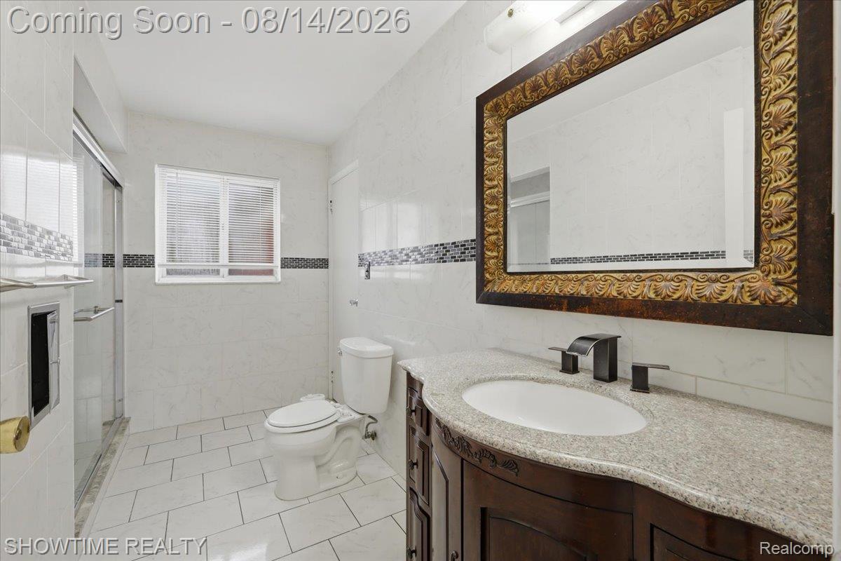 4922 Sanford Drive