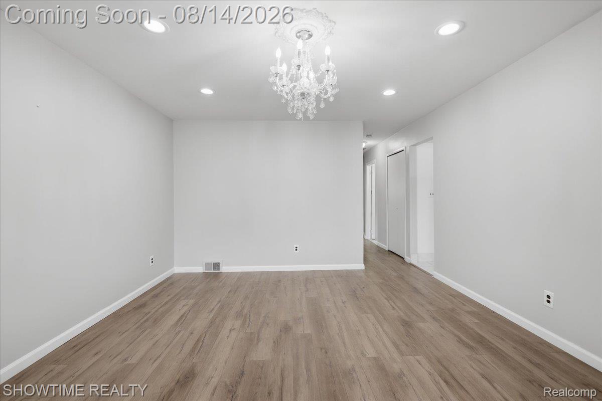4922 Sanford Drive