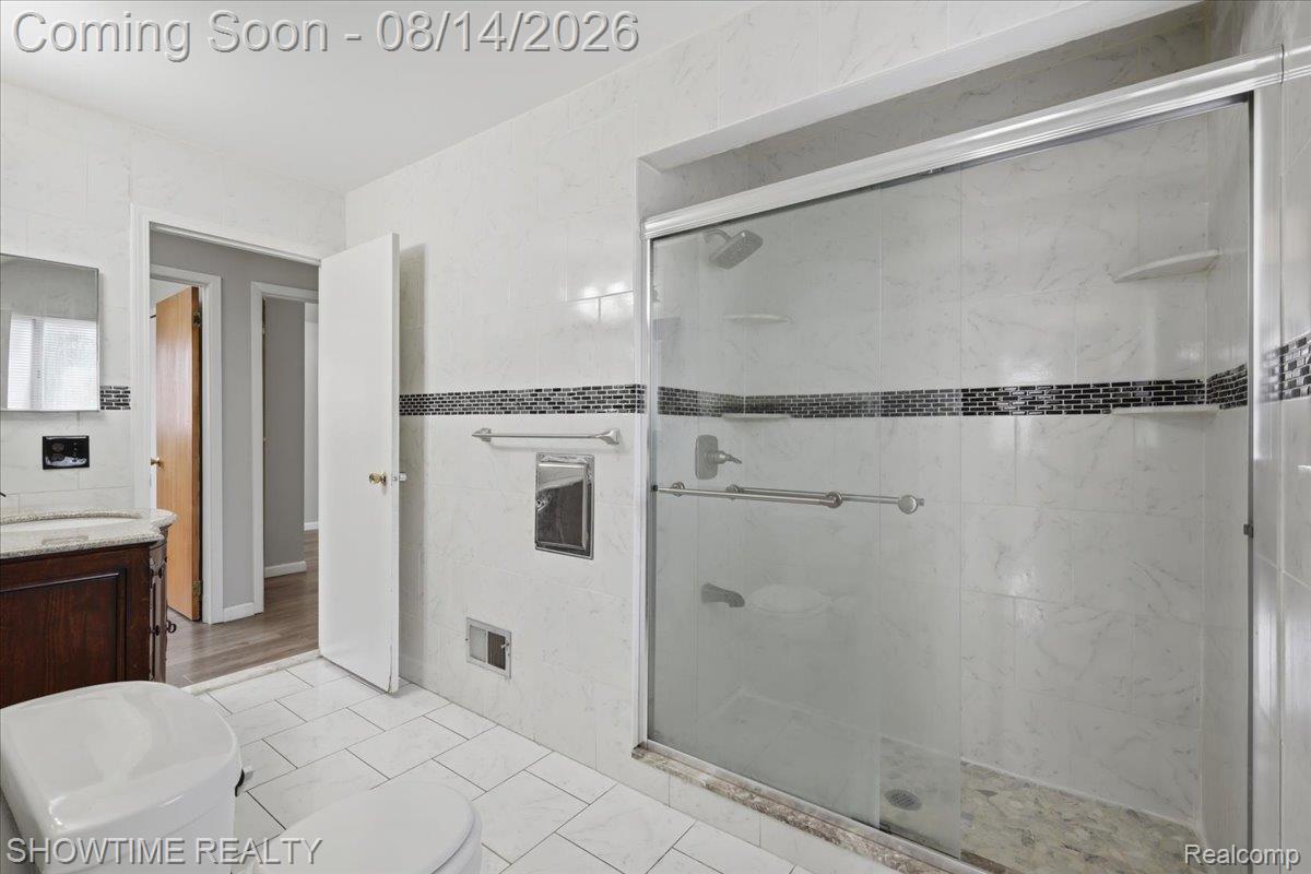 4922 Sanford Drive