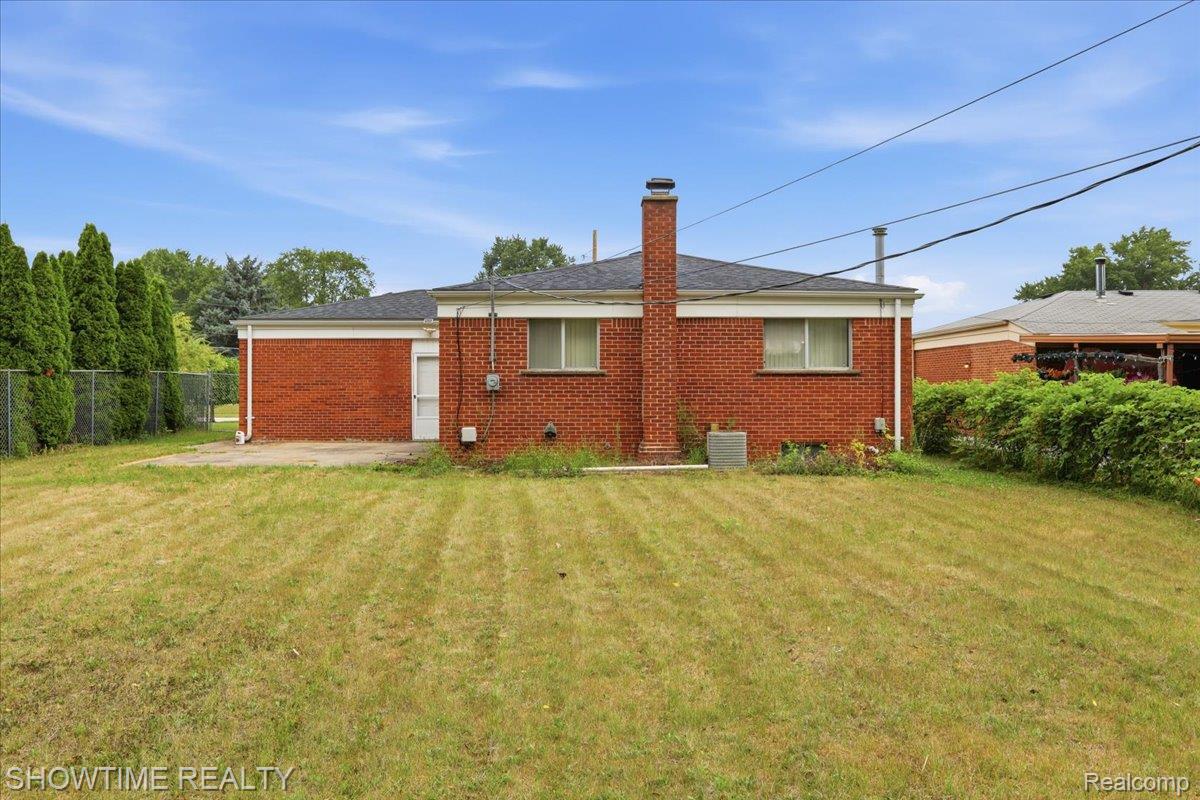 4922 Sanford Drive