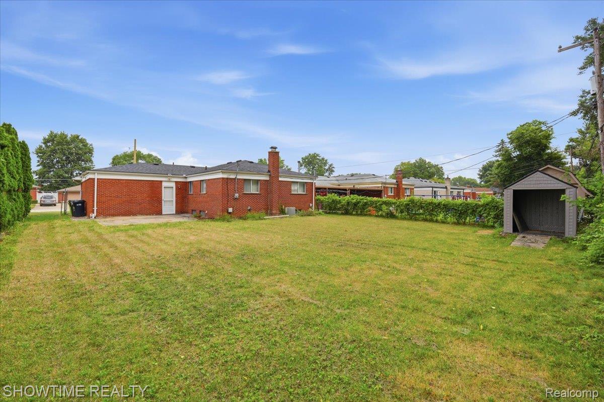 4922 Sanford Drive