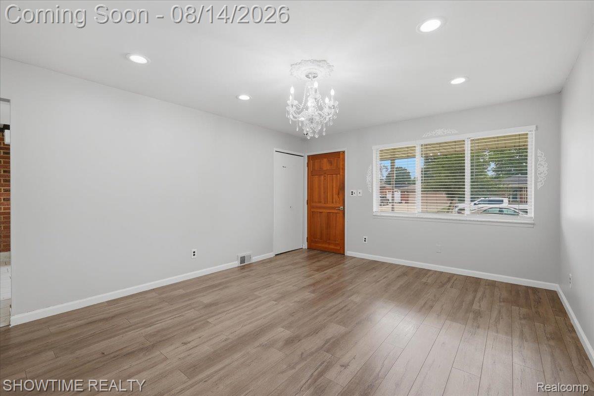 4922 Sanford Drive