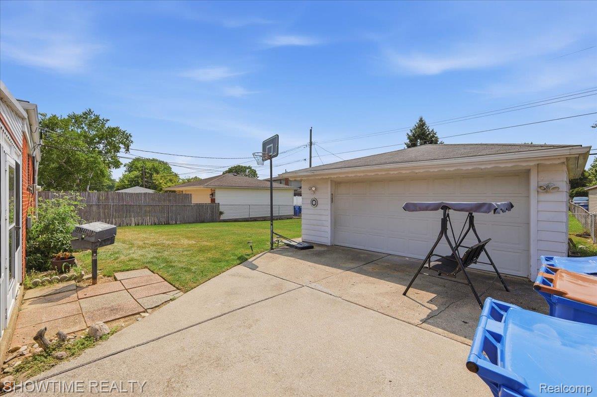 14706 Murthum Avenue