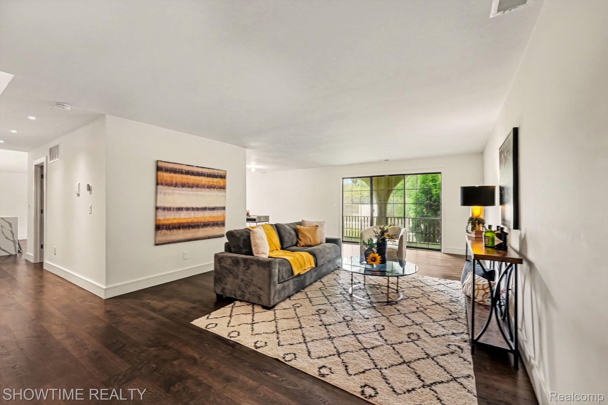42160 Woodward Avenue Unit: 39