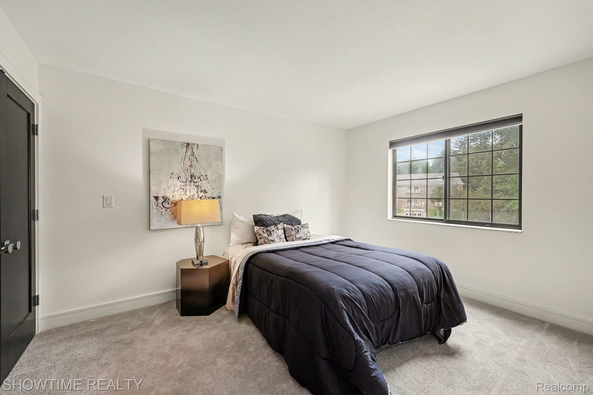 42160 Woodward Avenue Unit: 39